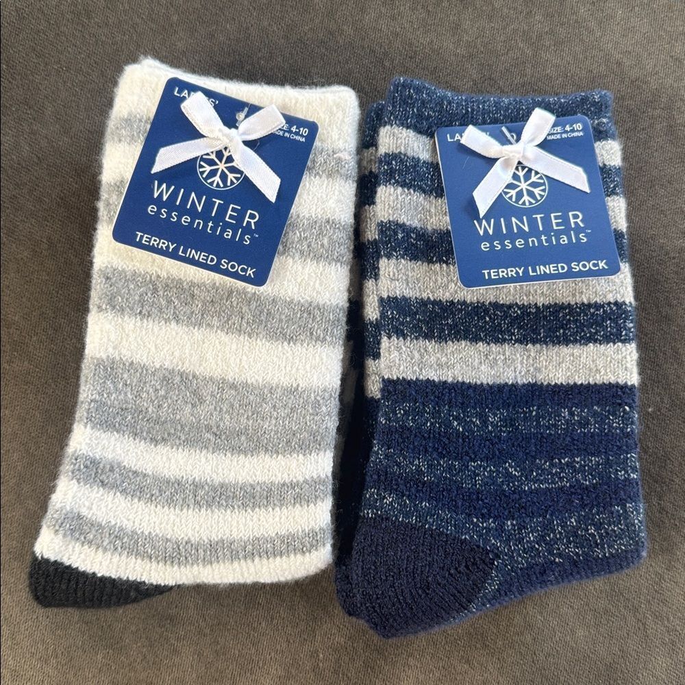 Womens Winter Essentials Terry Lined Striped Socks 1xBlue 1xWhite Size 4-10 NEW